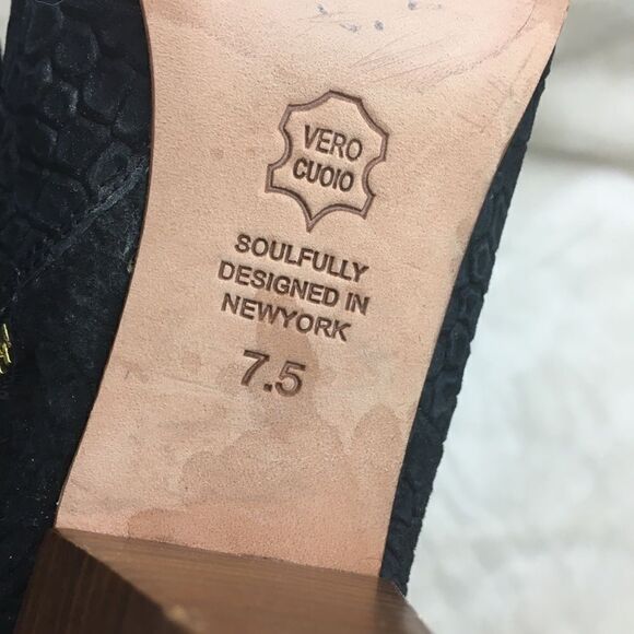 Matt‎ Bernson Jagguar Croc Leather Cutout Heeled Booties - Picture 10 of 10